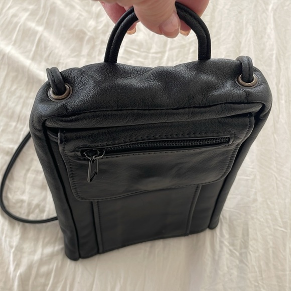 D’ONOFRIO BLACK LEATHER CROSSBODY TRAVEL PHONE SLIDE OUT PULL - Picture 2 of 10